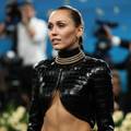 Neobična zabava: Miley Cyrus proslavila 33. rođendan, objavila i zanimljive fotografije
