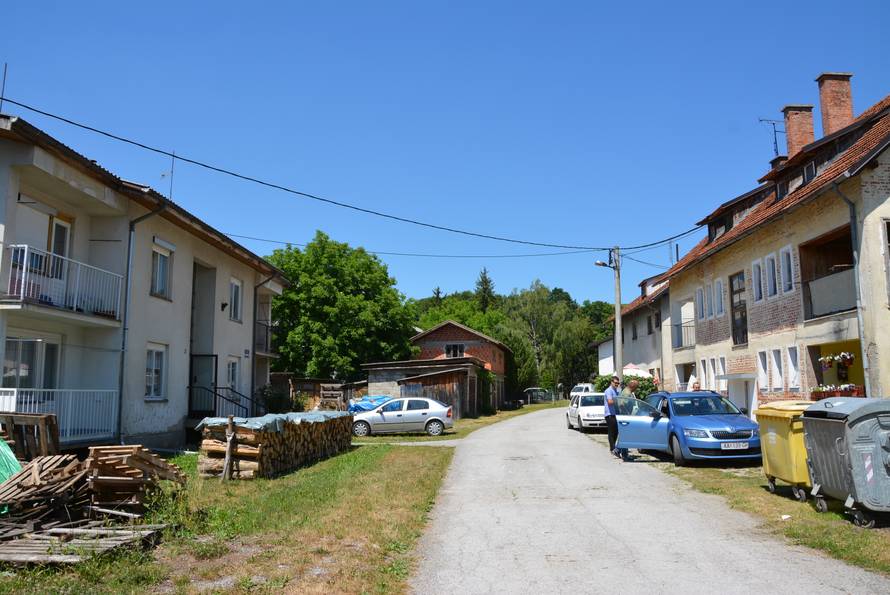 'Došao je preko balkona, prišao mu s leđa i prerezao mu vrat...'