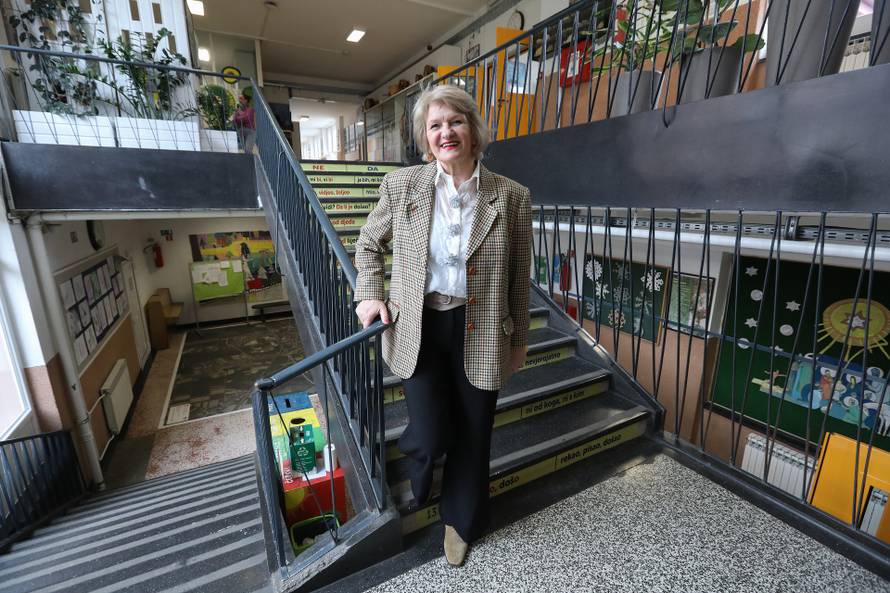 24SATA Zagreb: Učenici, kolege i obitelj pripremili su ispraćaj za ravnateljicu Josipu Zorić