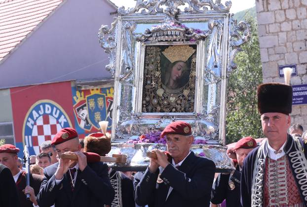 Sinj: Procesija i misa povodom blagdana Velike Gospe