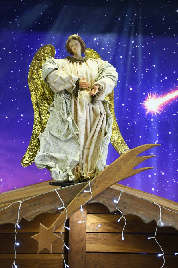 Sisak: Na ulasku na tržnicu postavljene su jaslice