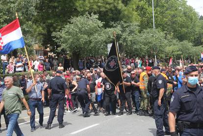 Knin: Policija propustila pripadnike HOS-a nakon protokolarnog djela obljetnice Oluje