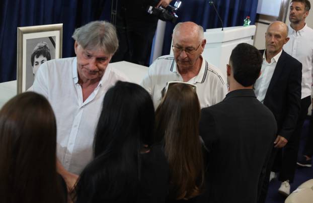 Split: Komemoracija za Ivana Gudelja na Poljudu