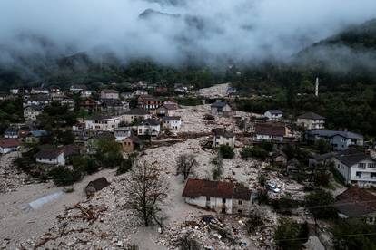 FOTO Jablanica, dan poslije: Ovo su prizori užasa iz zraka, kamenje je zatrpalo kuće