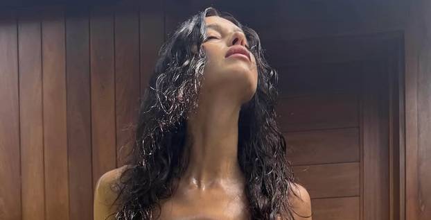 Ljubio ju je Ronaldo, Georgina je i dalje mrko gleda, a ona nikad ljepša danas slavi...