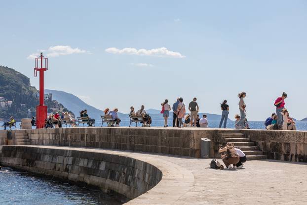 Sunčan i topao dan u Dubrovniku