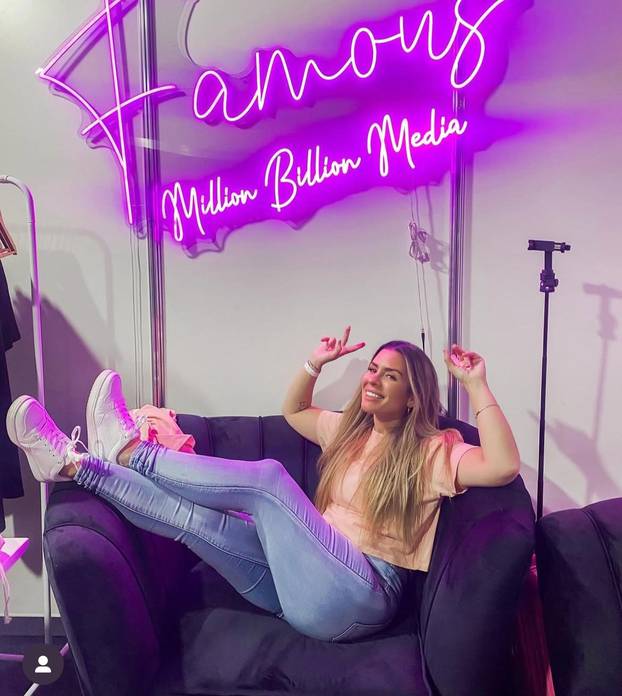 Majka dala otkaz u banci zbog zarade na internetu: 'Prijavili su policiji da ugrožavam djecu'