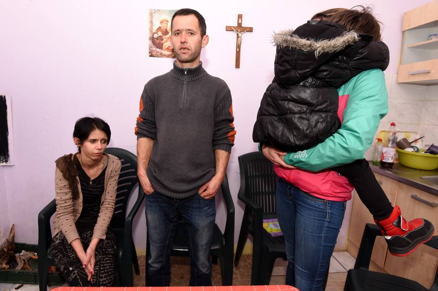 Socijalni radnici  danas nisu došli po djecu, obitelj u strahu