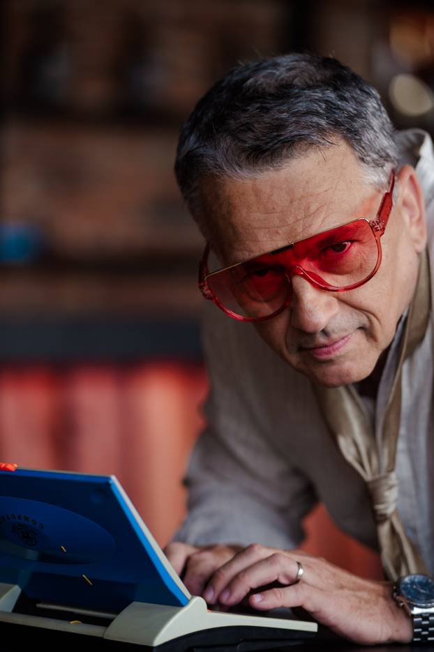 FOTO Ovo još niste vidjeli! Evo kako su naši slavni pozirali