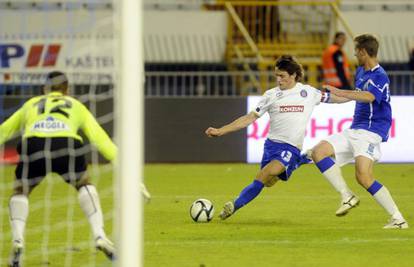 Hajduku tri gola i tri boda, 'bili' prijete Dinamu na minus četiri