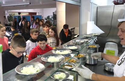 Besplatni obroci u školama: Od laganih obroka i sendviča pa do riže na mlijeku i purećih ražnjića