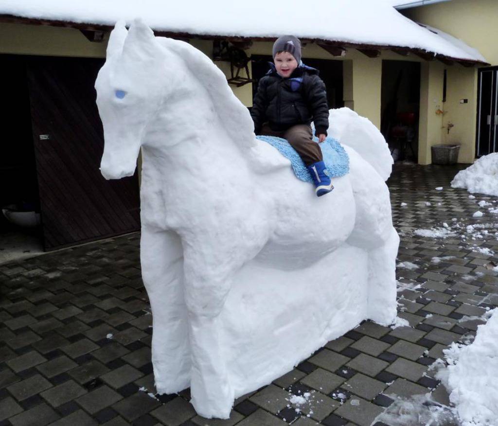 Pogledajte skulpture koje su naši čitatelji izradili od snijega