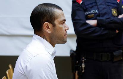 Alvesu počelo suđenje, svjedoci iznijeli mučne detalje: 'Bacio ju je na pod i gnjusno ju vrijeđao'