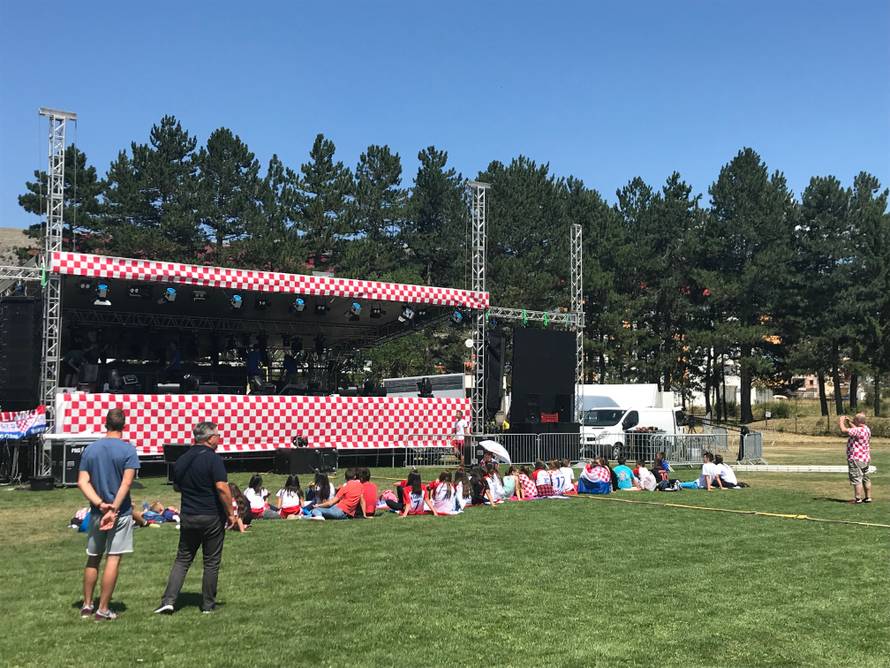 Emotivni Dalić: 'Hvala vam na sreći i ponosu, moja ste snaga'