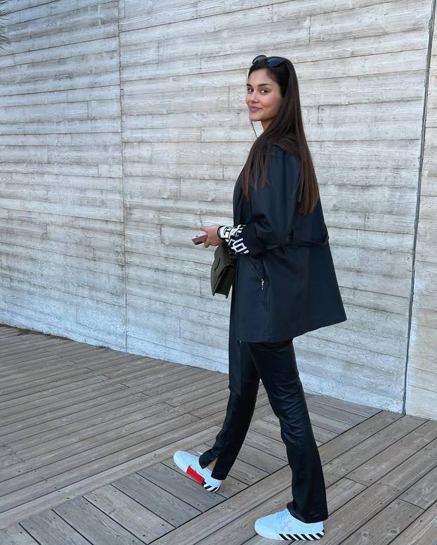 FOTO Laura Gnjatović odradila nastup u badiću: Evo kako je izgledala prije pet godina...