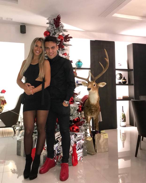 FOTO Nazivaju je najzgodnijom argentinskom WAGS-icom: Zanosna Agustina ljubi Lautara