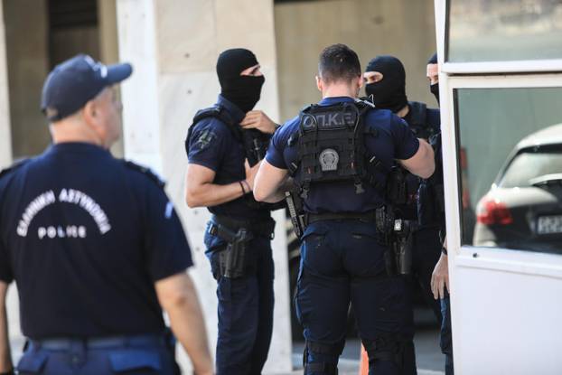 Atena: Uhićeni navijači izvedeni pred tužitelja