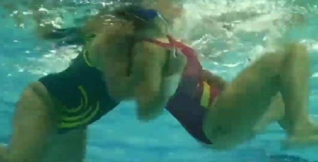 FOTO Što vaterpolistice rade pod vodom? 'Ako i pukne, igraš'