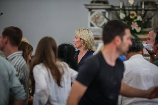 Vela Luka: U crkvi sv. Josipa održana je misa zadušnica za Olivera Dragojevića