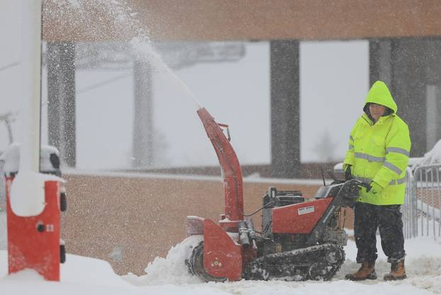 Zagreb: Započela skijaška sezona na Sljemenu 