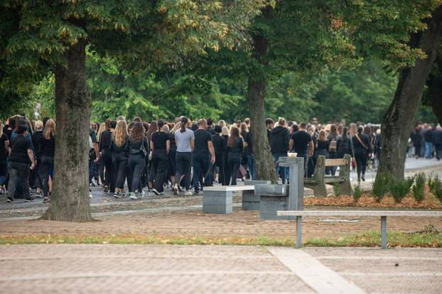 Osijek: Posljednji ispraćaj tragično ubijene Mihaele Berak 