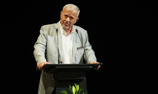 Emir Hadžihafizbegović: Halid Bešlić je oličenje Bosne, granice nisu bez razloga u obliku srca