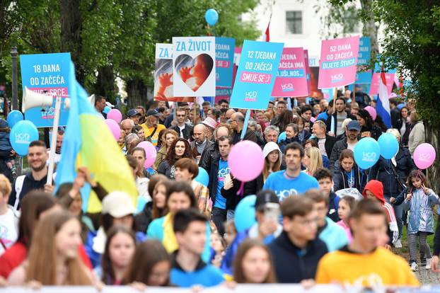 U Varaždinu istovremeno krenule dvije oprečne povorke "Hod za život" i "Subotom za slobodu"