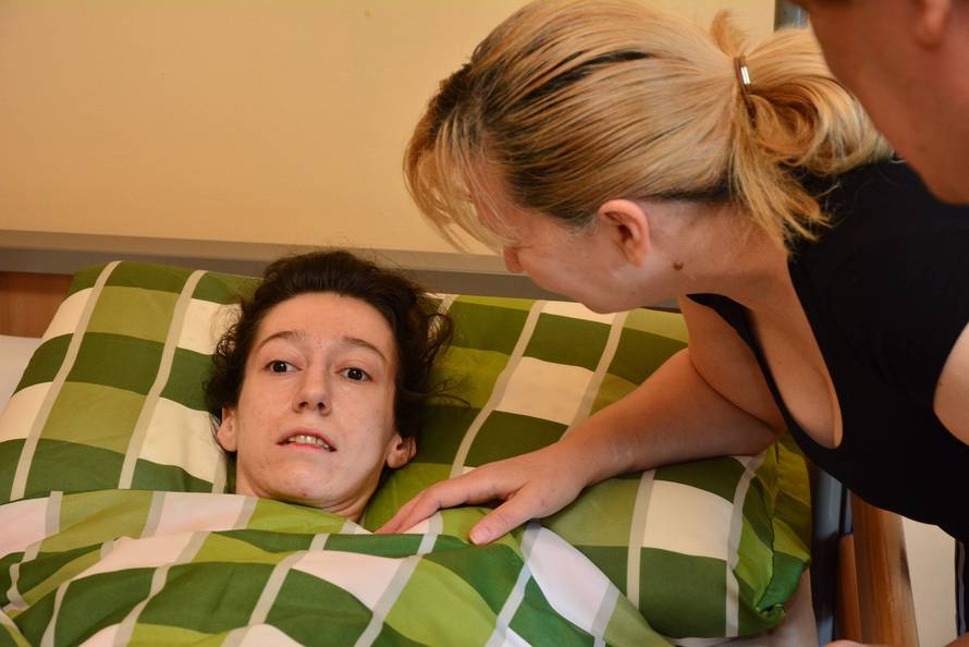 Pomogla joj je majčina ljubav: Anita se počela smiješiti i jesti