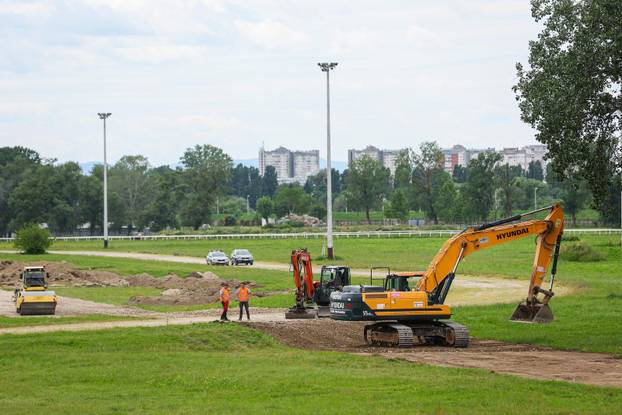 Zagreb: Radovi na Hipodromu za koncert Marka Perkovića