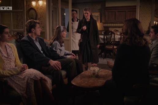 NOVA EPIZODA Evo što &cacute;e biti u seriji 'Divlje p&ccaron;ele': Cvita prire&dstrok;uje Kati šok! Novu epizodu popularne serije 'Divlje p&ccaron;ele' mo&zcaron;ete gledati od 20.15 na RTL-u ili na Voyu...