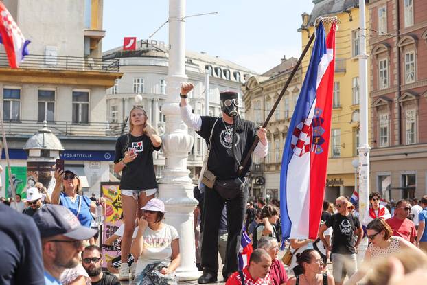 Tisuće prosvjednika preplavile središte Zagreba zbog otpada u Lici