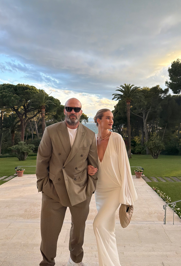 FOTO Wow, kakvo tijelo! Rosie Huntington-Whiteley pokazala trbušnjake i utegnutu guzu