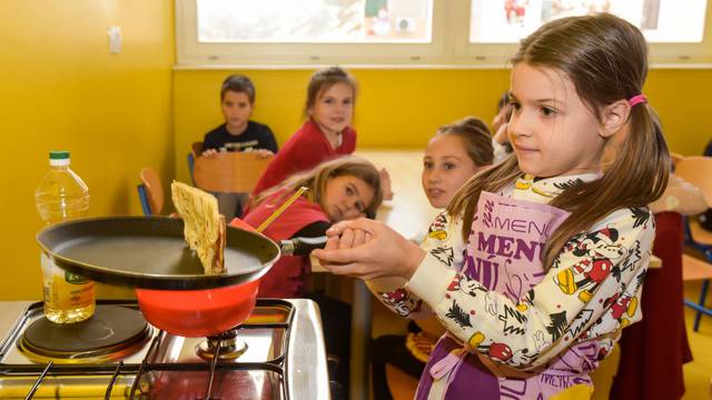 Škola za život: 'Pečemo svoje kekse i bolji su od kupovnih'
