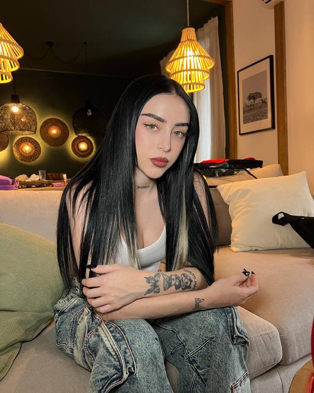 FOTO Argentinska pjevačica je ostavila Yamala zbog realovca?!