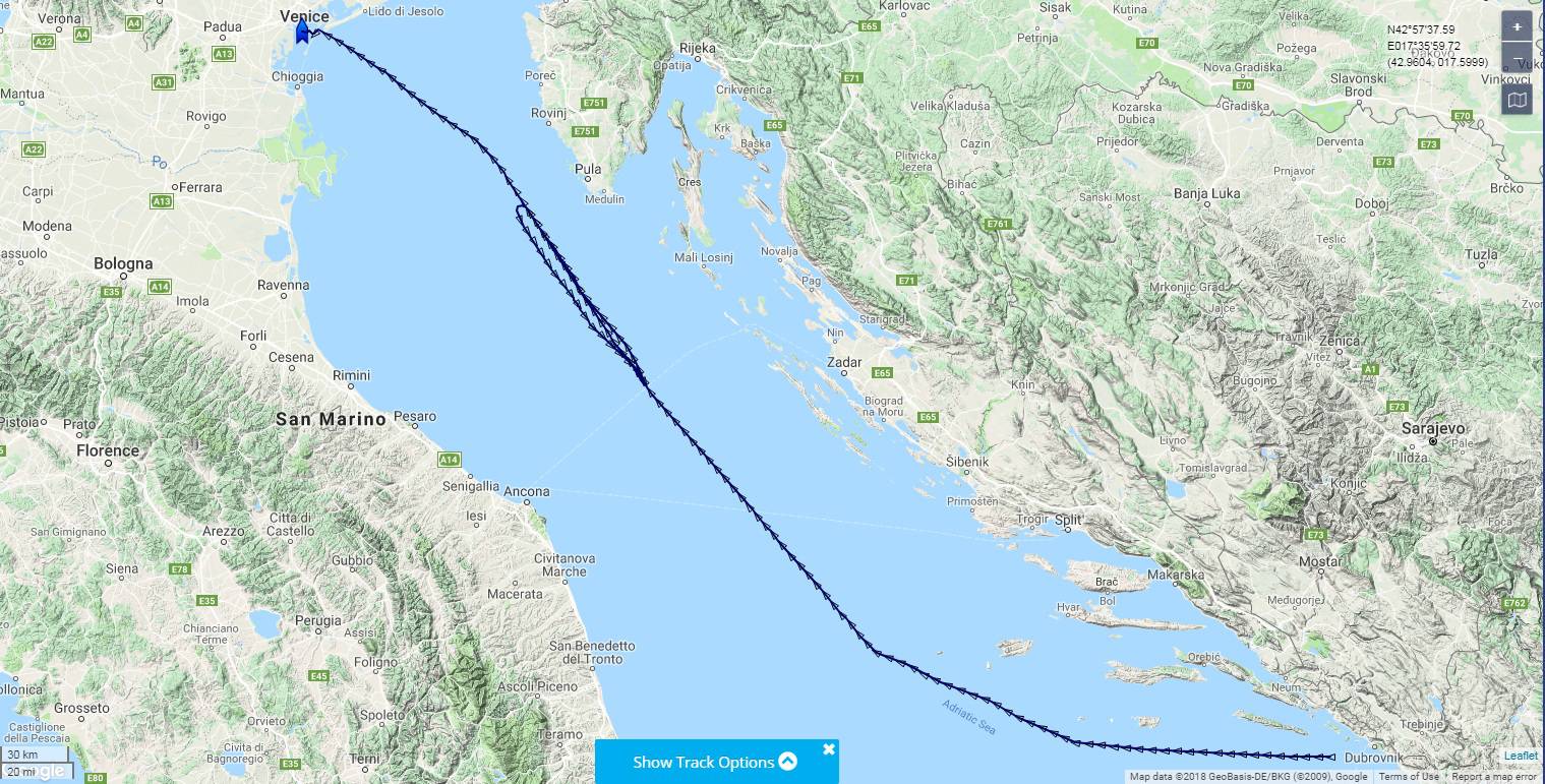 Britanka sinoć pala s kruzera, spasio ju je hrvatski poručnik