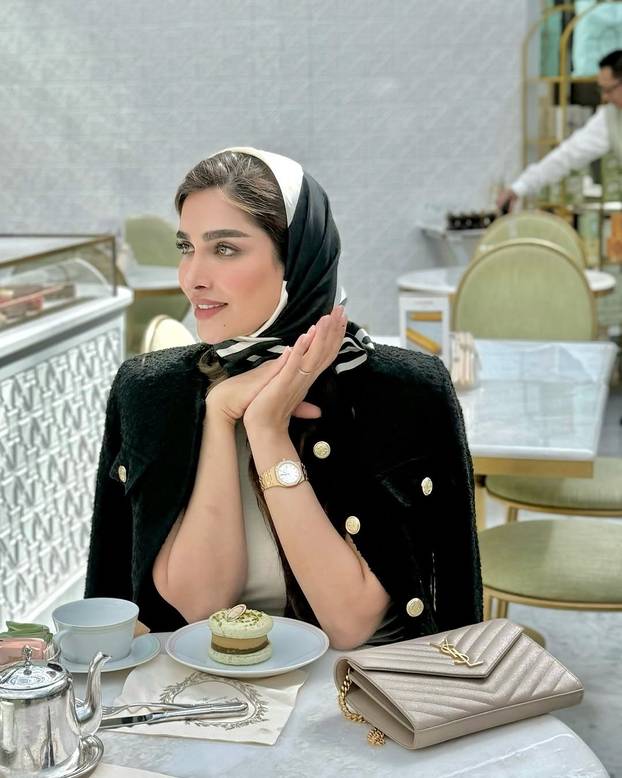 Tko je zlatna mladež Irana? Dok krv 'teče' ulicama, bahato se razmeću luksuzom i golotinjom