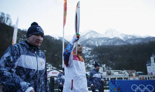 Olimpijska baklja stigla u Soči: Prošla je sjeverni pol, svemir...