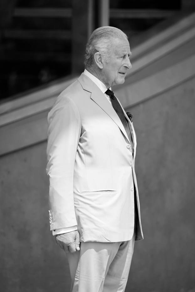 Kralj Charles III. vozio tenk tijekom Dana obitelji Kraljevske tenkovske pukovnije