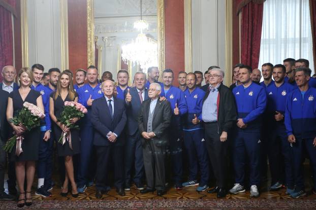 Zagreb: NogometaÅ¡i Dinama na prijemu kod gradonaÄelnika BandiÄa