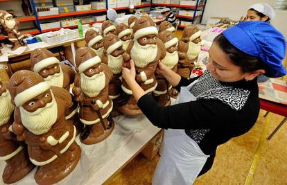 Fesey: velika proizvodnja čokoladnih djeda Mrazova