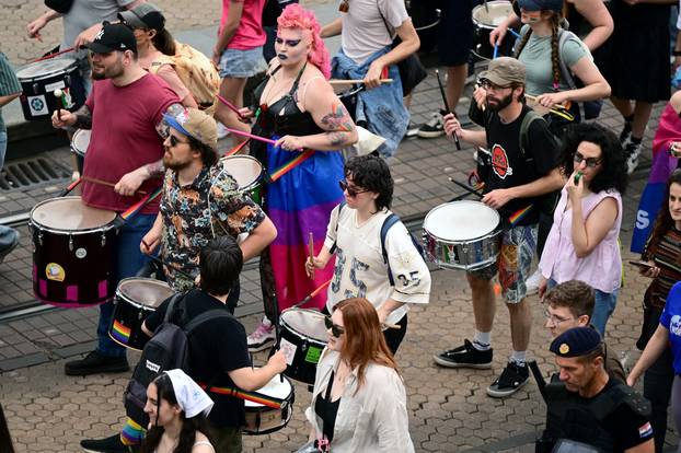 Zagreb: 25. Povorka ponosa LGBTIQ zajednice "Korak po korak, iskorak!"