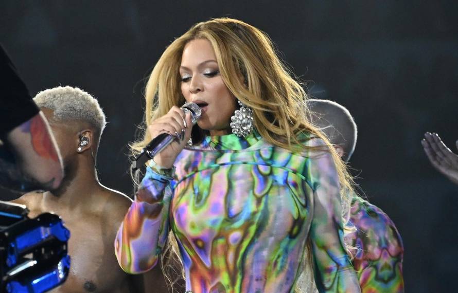 Vruće, vruće! Beyonce pokazala guzu u minijaturnim hlačicama