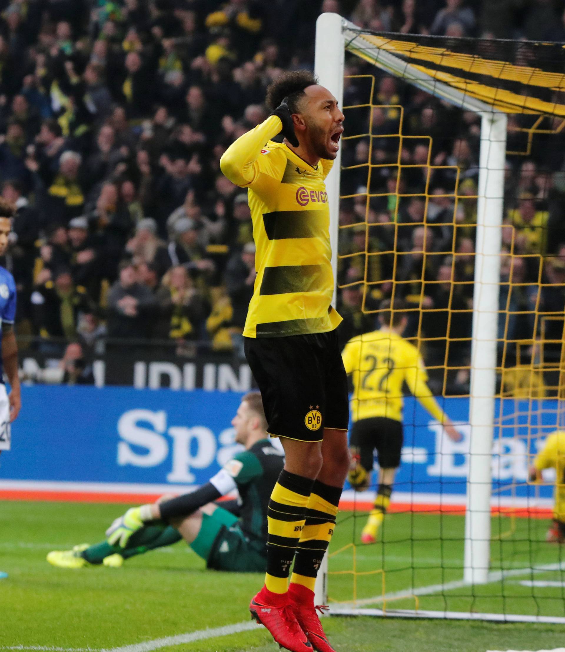 Bundesliga - Borussia Dortmund vs Schalke 04