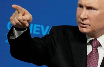 Putin obećao milijarde rubalja prije parlamentarnih izbora