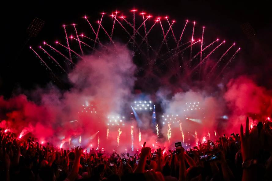 Šibenik: Koncert Marka Perkovića Thomsona na Šibenskom Šubićevcu