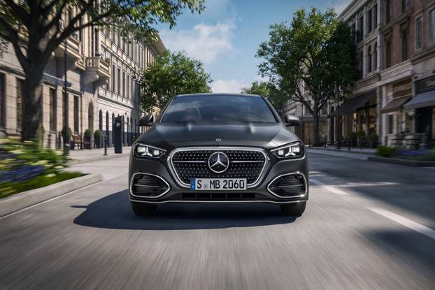 Vertraute Stärke auf einem neuen Niveau: Die neue Mercedes-Benz C Klasse bleibt sich treu – und wächst über sich hinausThe new Mercedes-Benz C-Class: Refined strength. Trusted continuity.