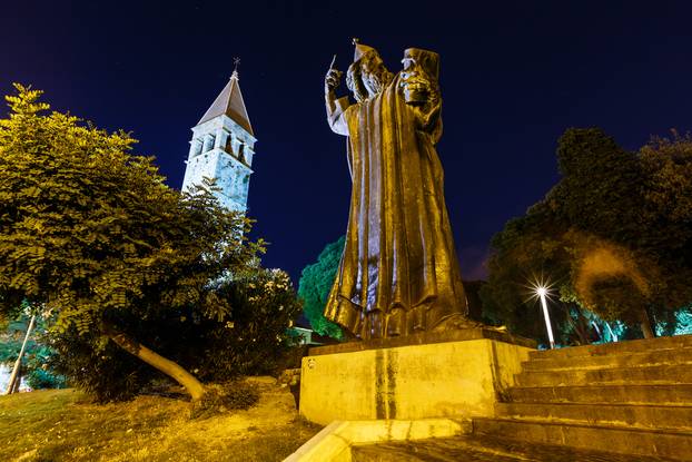 Gregory,Of,Nin,Statue,And,Bell,Tower,In,Split,At
