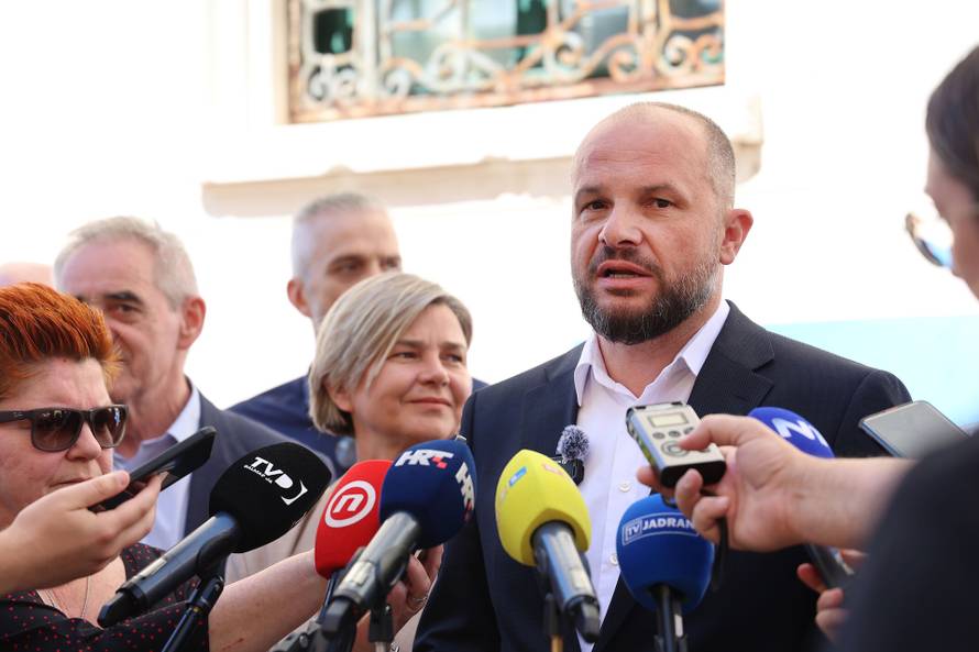 Split: Konferencija za medije povodom zajedničke kampanje SDP-a i Možemo! "Plenkovićeva inflacija"