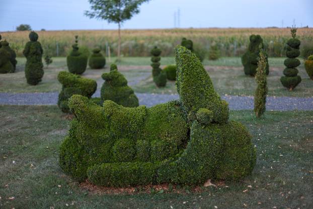Bajkoviti vrt kraj Vara&zcaron;dina: Prvi i jedini Topiary park u Hrvatskoj krije se u Sra&ccaron;incu