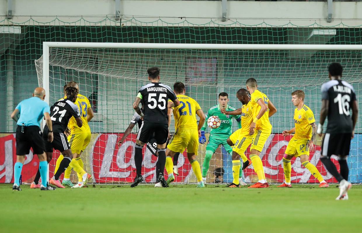 Jesu li Moldavci oštećeni za penal? Theophile skoro tragičar
